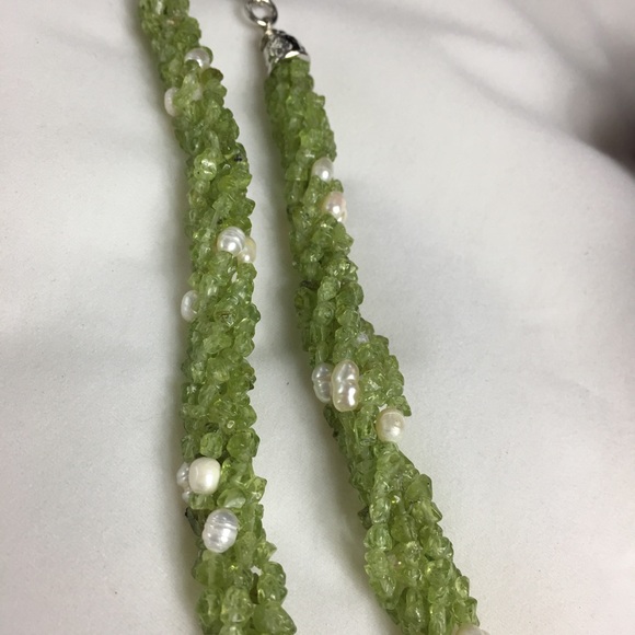 Peridot & Pearl Beaded Necklace & Earring Set - Picture 5 of 8